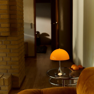 Lampa przenośna Panthella Originals 250 pomarańczowa Louis Poulsen