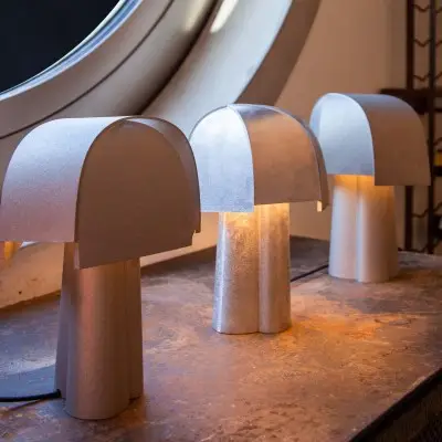 Lampa stołowa Samsa aluminium brut Pulpo
