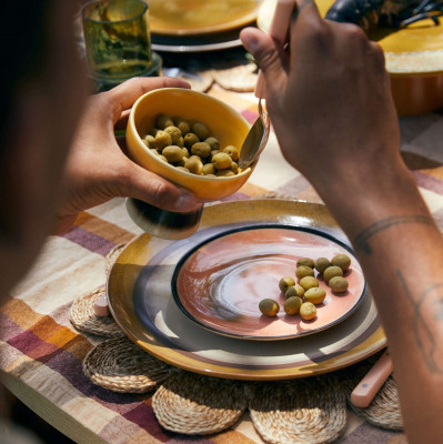 Miska ceramiczna tapas na nóżce 70s sunshade HKliving