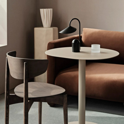 Stolik kawiarniany Pond kaszmirowy Ferm Living