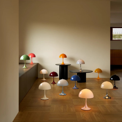 Lampa przenośna Panthella 250 indygo Louis Poulsen