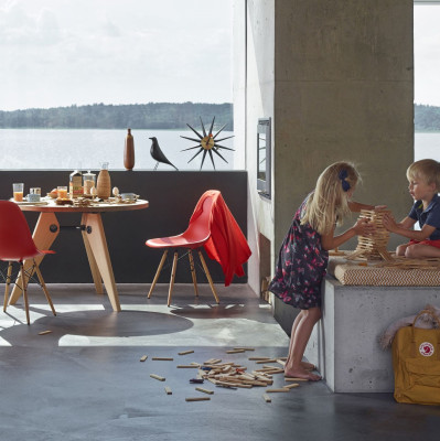 Zegar ścienny Sunburst orzech Vitra