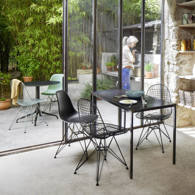 Krzesło Eames Plastic Side Chair RE DSR ciemnoszare Vitra