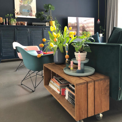 Fotel Eames Plastic Armchair LAR żółty - biała podstawa Vitra