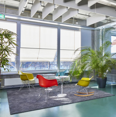 Krzesło bujane Eames RAR pomarańczowe - chromowana podstawa Vitra