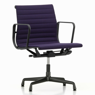 Krzesło biurowe Aluminium EA 132 tkanina Track Ink blue - podstawa czarna Vitra