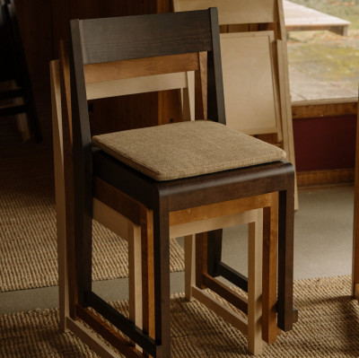 Krzesło Chair 01 ciemnobrązowe Frama