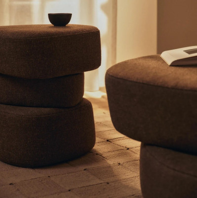 Pufa Plyo 43 cm brązowa Ferm Living
